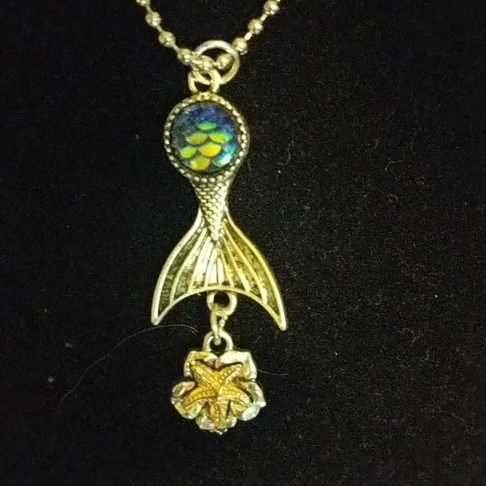 Mermaid's tail with Starfish necklace 18 in. chain